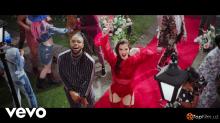 MNEK ft. Hailee Steinfeld – Colour (Official Video 2018!)